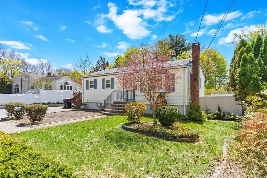 221 Anawan St, Brockton, MA 02302 - #2