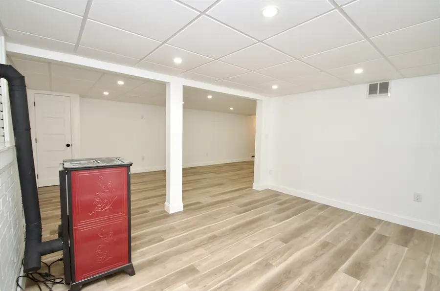 7 Barbara Rd, Kingston, MA 02364 - #3