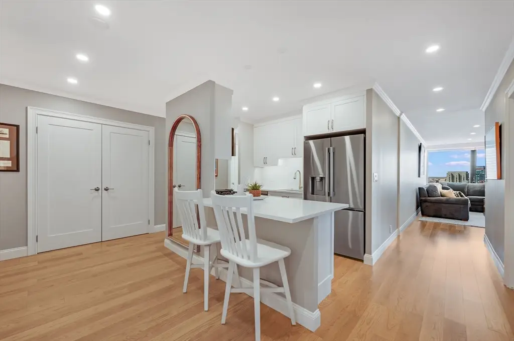 85 E India Row #34G, Boston, MA 02110 - #1
