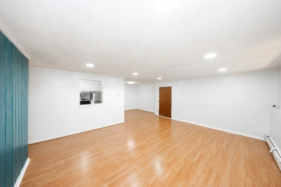12 Williamsburg Ct #1, Shrewsbury, MA 01545 - #2