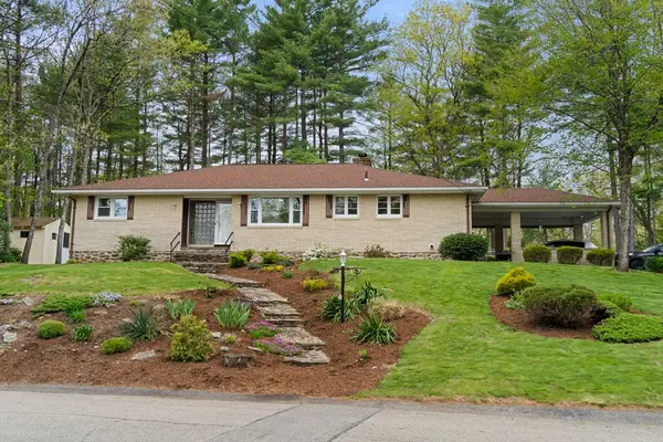 100 Cole Ave, Southbridge, MA 01550