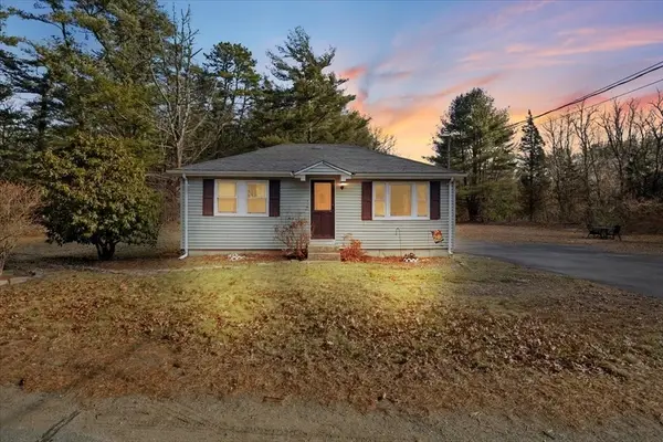 732 Staples Street, Taunton, MA 02718