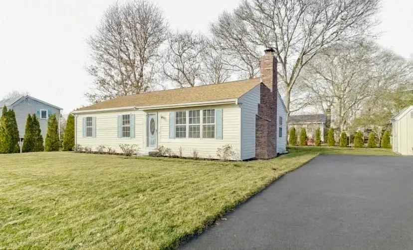 20 Swallow St, Teaticket, MA 02536 - #2