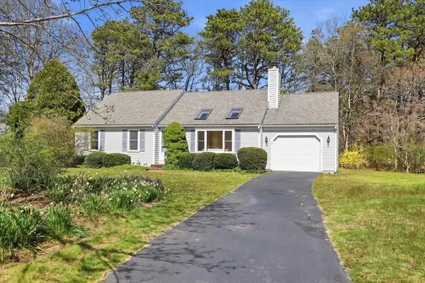 10 Skipjack Ln, Barnstable, MA 02601