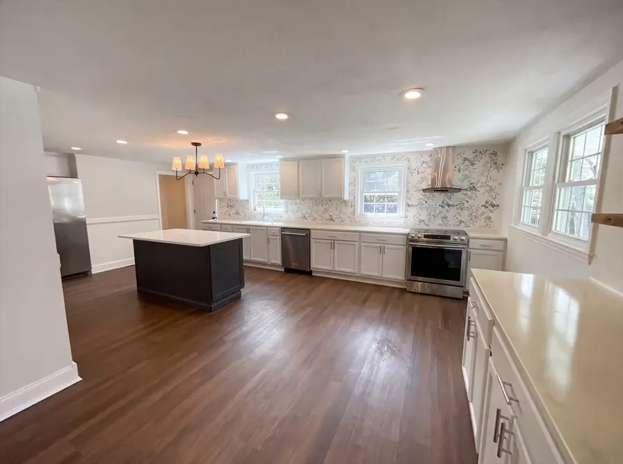 186 Forest St, Bridgewater, MA 02324 - #2