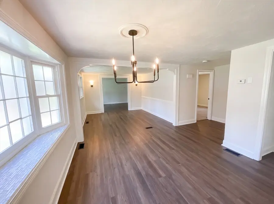 186 Forest St, Bridgewater, MA 02324 - #3