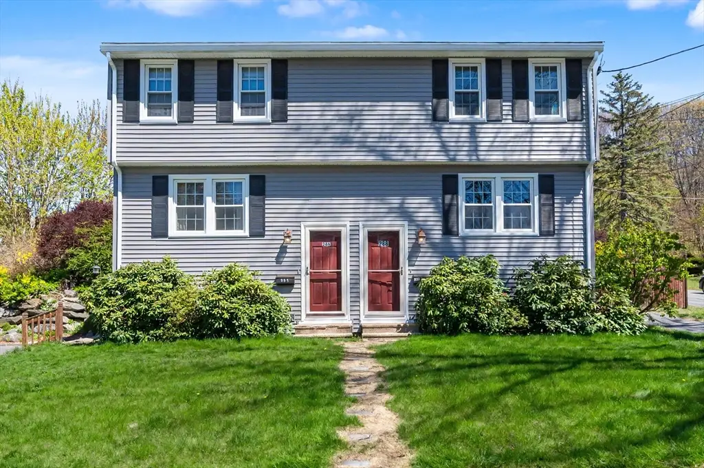 286 Pleasant St, Lowell, MA 01852 - #1