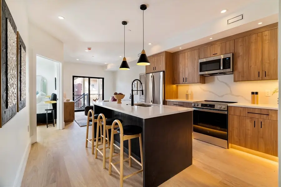 246 Bremen St #1, Boston, MA 02128 - #3