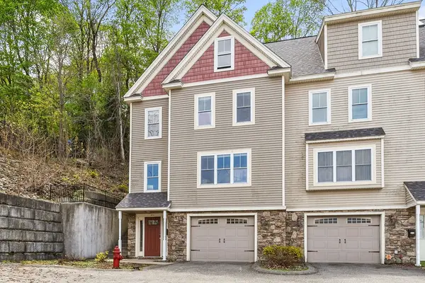 35 School St #D, Hudson, MA 01749
