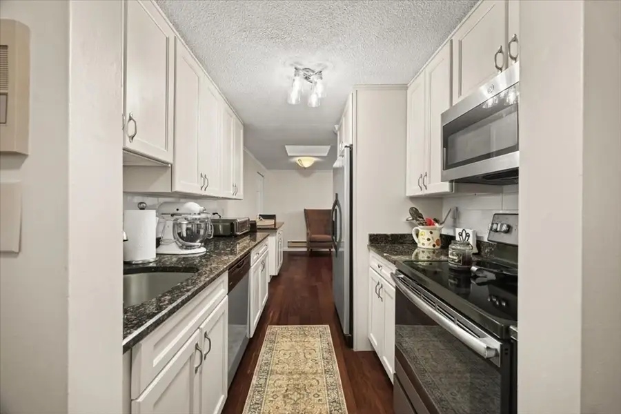 220 Bedford St #11, Bridgewater, MA 02324 - #3