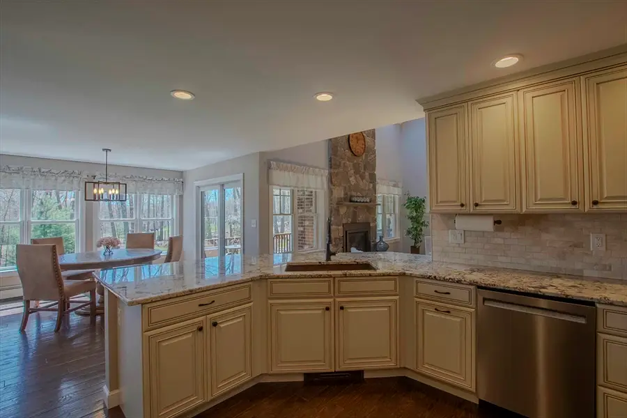 38 Goodnow Ln, Framingham, MA 01702 - #3