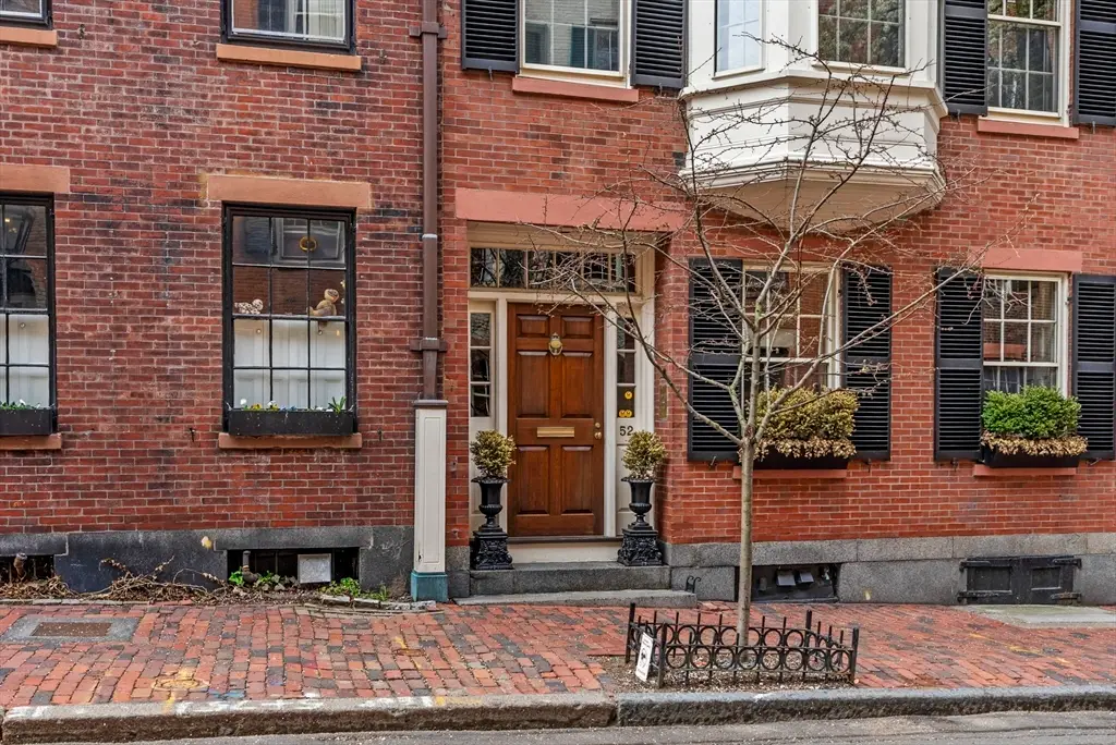 52 Pinckney St, Boston, MA 02114 - #1
