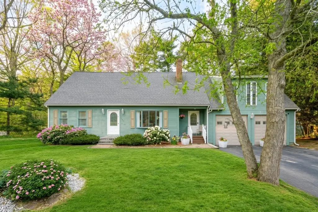 260 Shag Bark Rd, Taunton, MA 02780 - #1