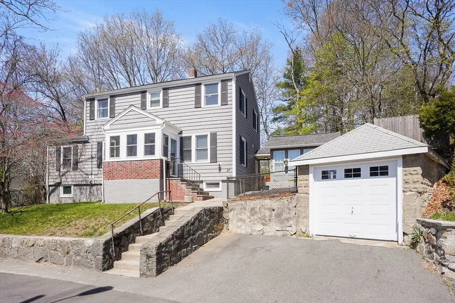 37 Violet Ave, Dedham, MA 02026 - #2
