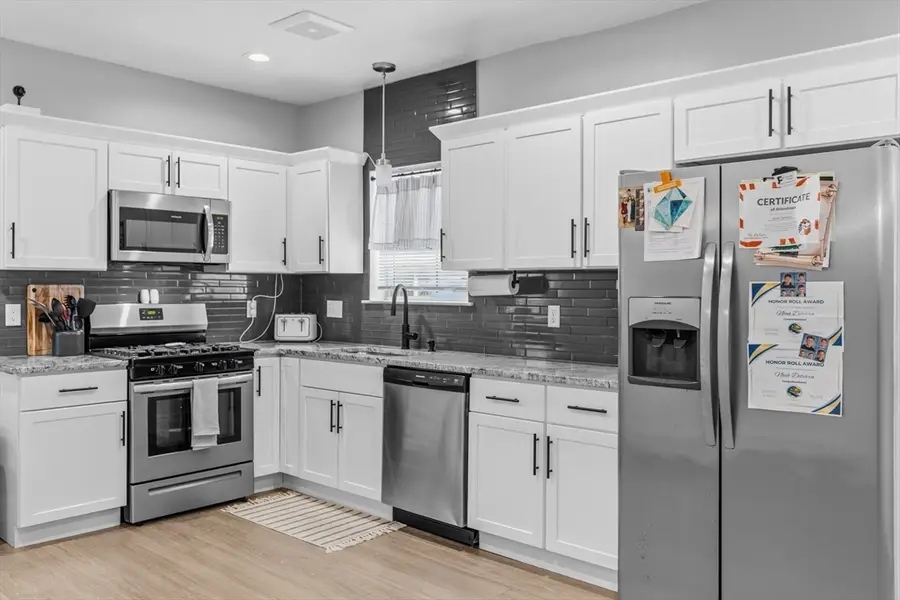 26 Oak St, New Bedford, MA 02740 - #2