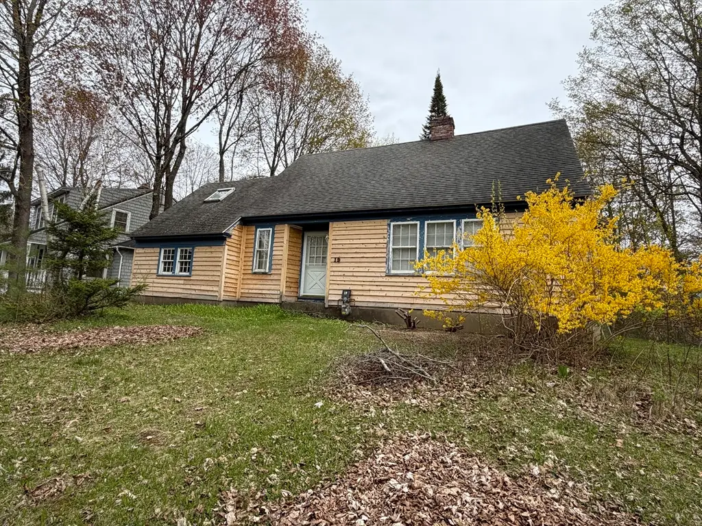 19 Upland Rd, Pittsfield, MA 01201 - #1