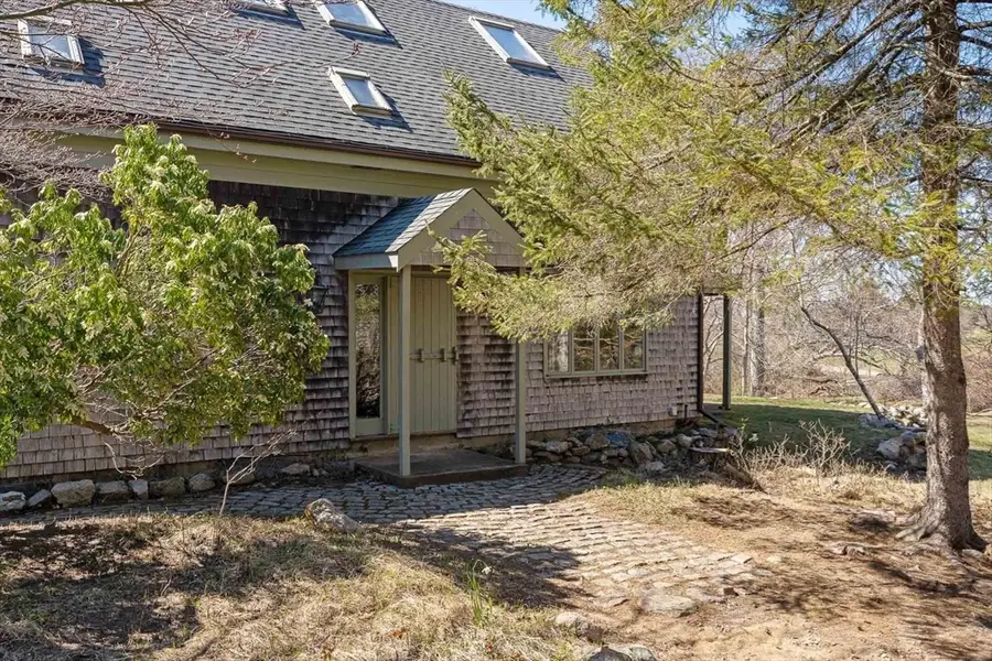 24 Beetle Swamp Rd, Edgartown, MA 02539 - #2