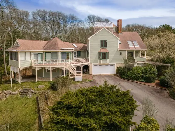 2 Hibbs Lane, Falmouth, MA 02540