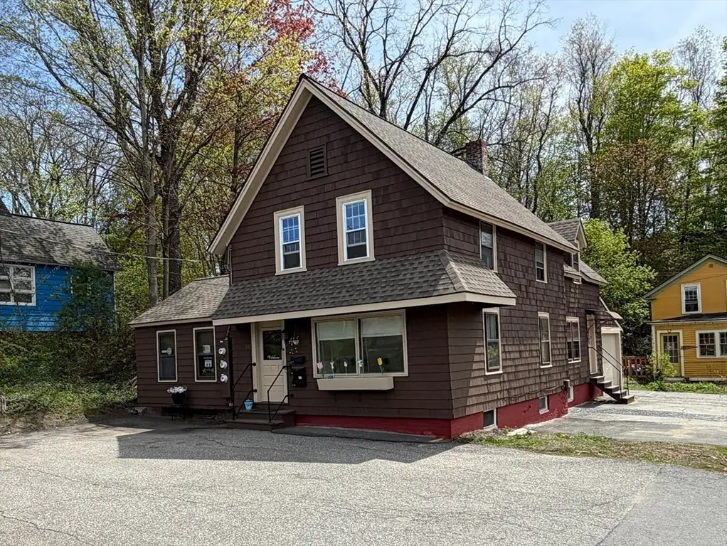 30 Mohawk Trl, Greenfield, MA 01301 - #1