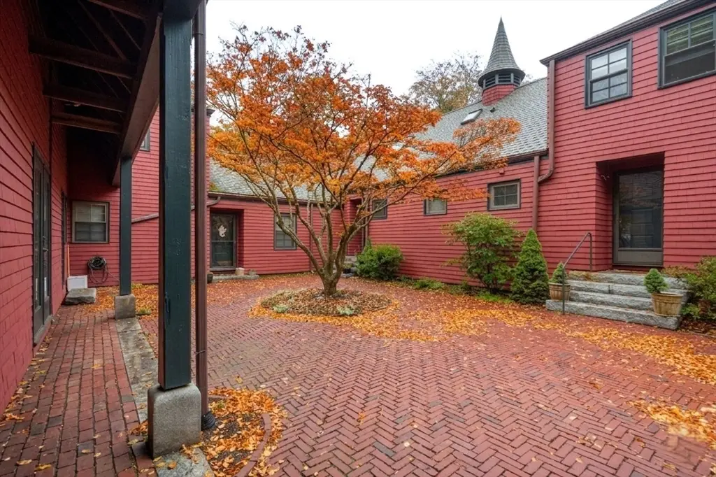 76 Ober Rd #76, Newton, MA 02459 - #1