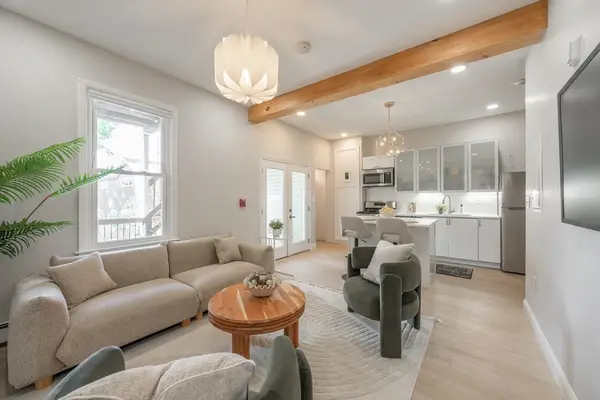 104 Thorndike St #1, Cambridge, MA 02141