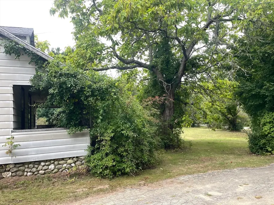 23 Taunton Street, Lakeville, MA 02347 - #3
