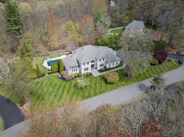 16 Stone Meadow Farm Drive, Shrewsbury, MA 01545