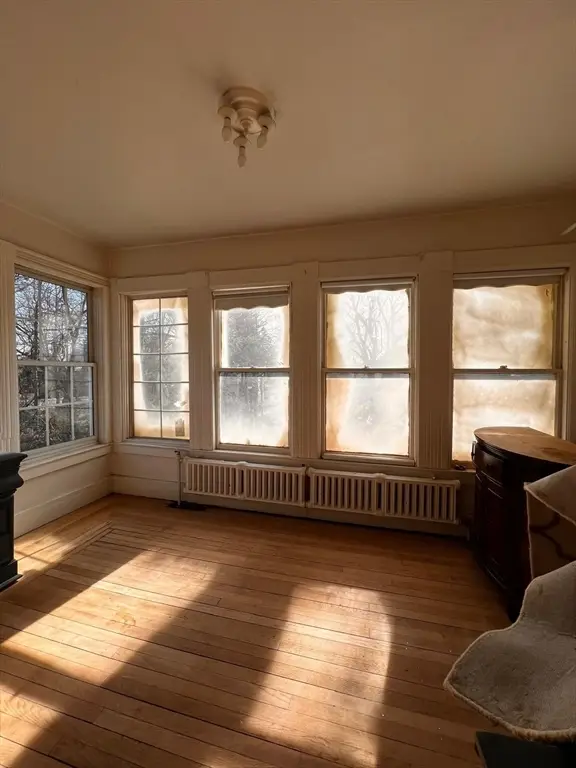 186 Buckingham Street, Springfield, MA 01109 - #3