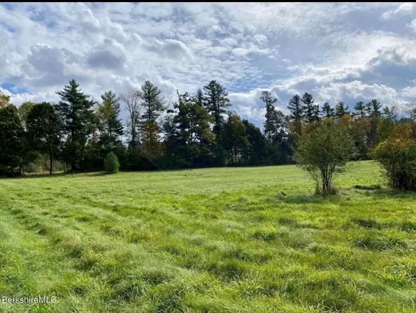 365 Churchill St, Pittsfield, MA 01201