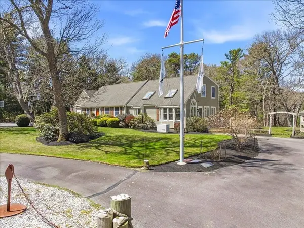 12 Salt Marsh Ln, Wareham, MA 02571