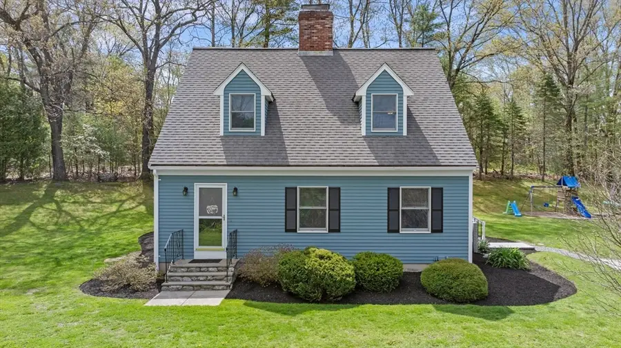 65 Center St, Groveland, MA 01834 - #2