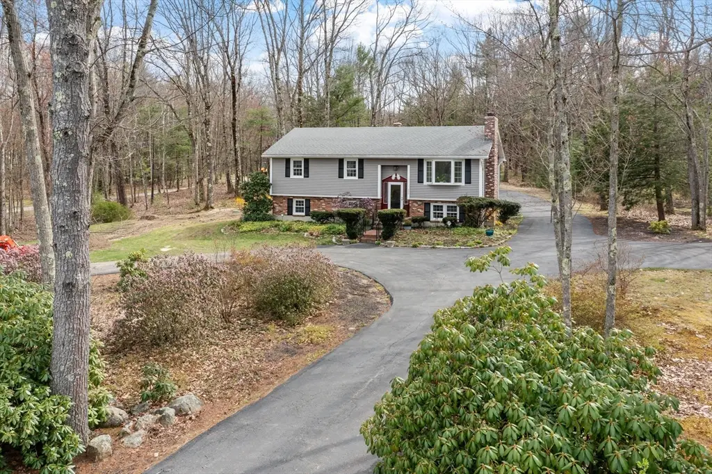 305 Benjamin St, Winchendon, MA 01475 - #1