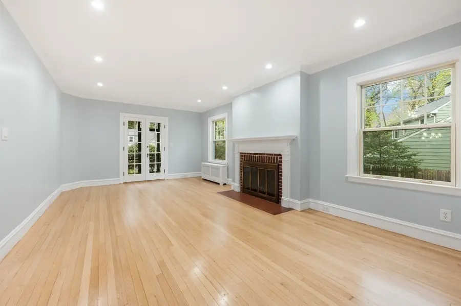 320 Quinobequin Rd, Newton, MA 02468 - #2