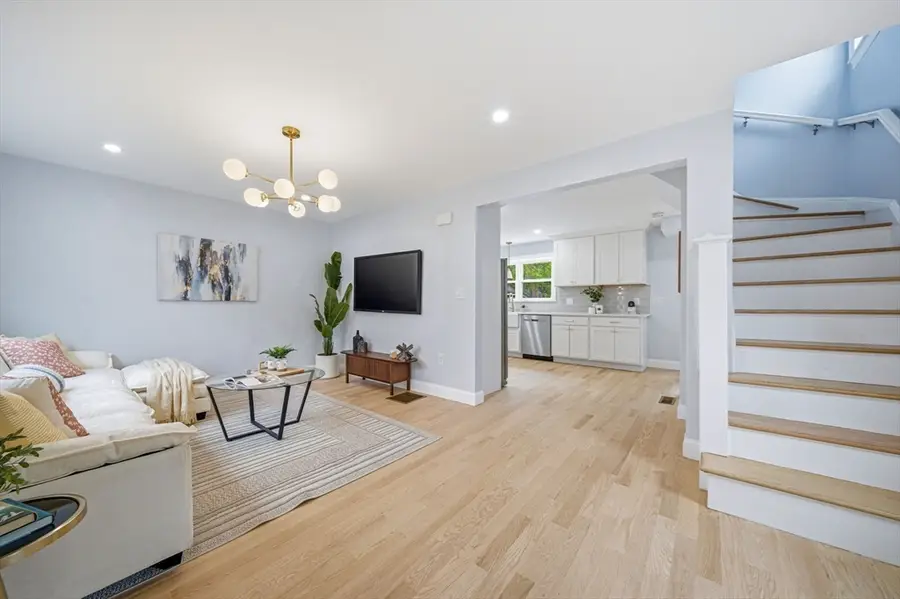 30 Arnold St #30, Quincy, MA 02169 - #3