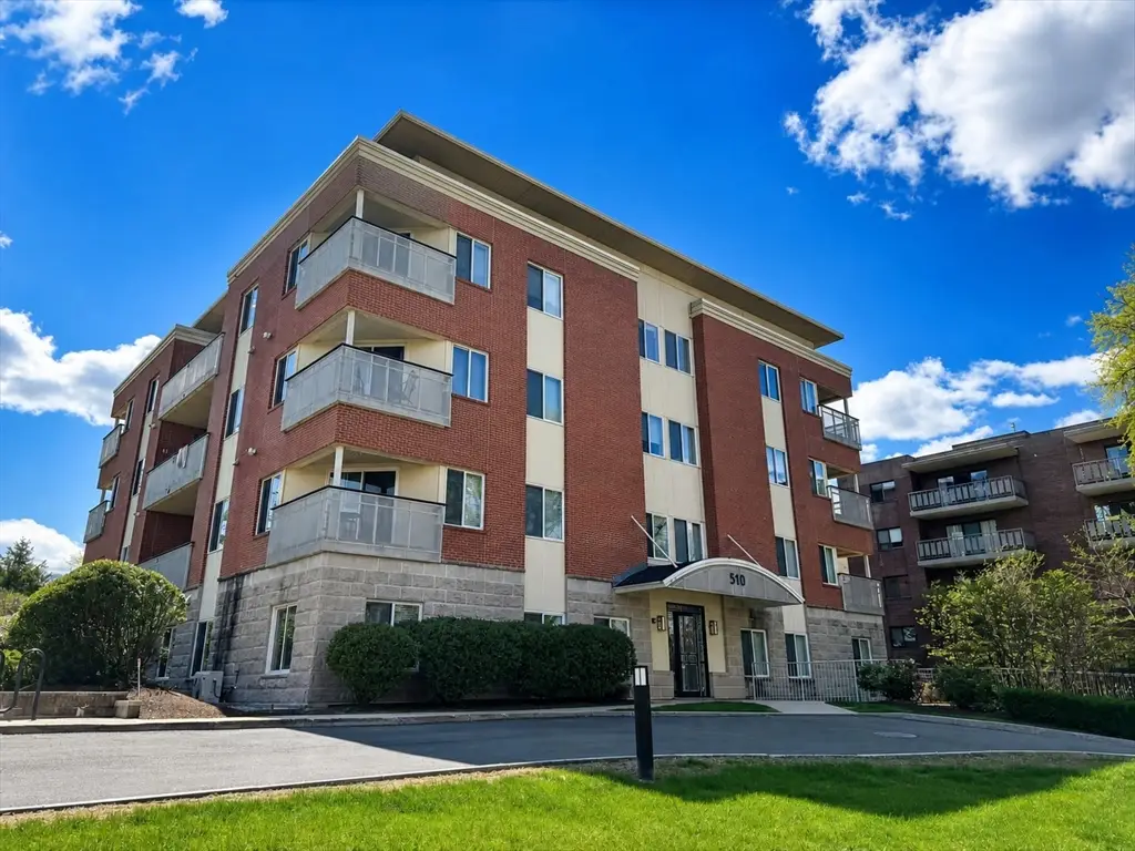 310 Hammond Pond Pkwy #401, Chestnut Hill, MA 02467 - #1