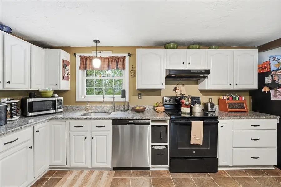 22 Birch Street, West Brookfield, MA 01585 - #3