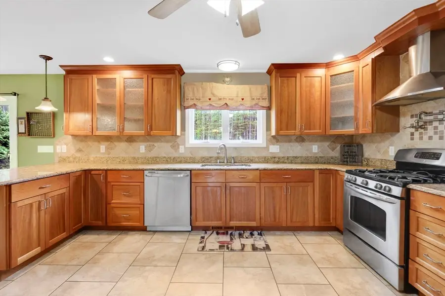 359 Springfield St, Palmer, MA 01069 - #3