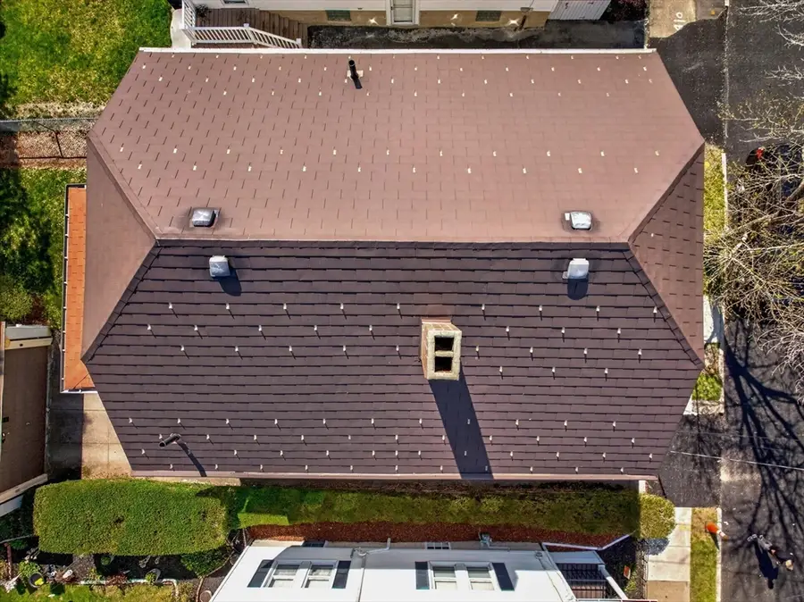 72 Carroll St, New Bedford, MA 02740 - #3