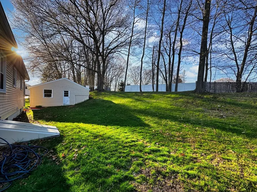 35 Ponderosa Ave, Methuen, MA 01844 - #3