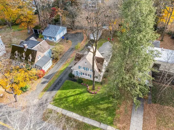 61 Woodlawn Ave, Northampton, MA 01060