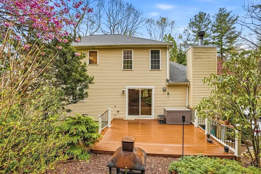 69 Warren St, Upton, MA 01568 - #3