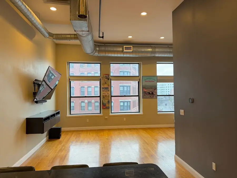 54 Central Sq #4A, Lynn, MA 01901 - #3