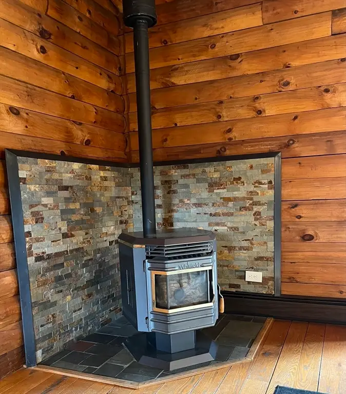 273 Lake St, Bellingham, MA 02019 - #3