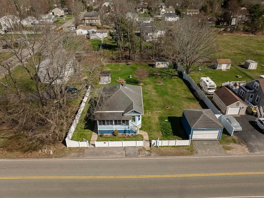 992 Lees River Ave, Somerset, MA 02726 - #3