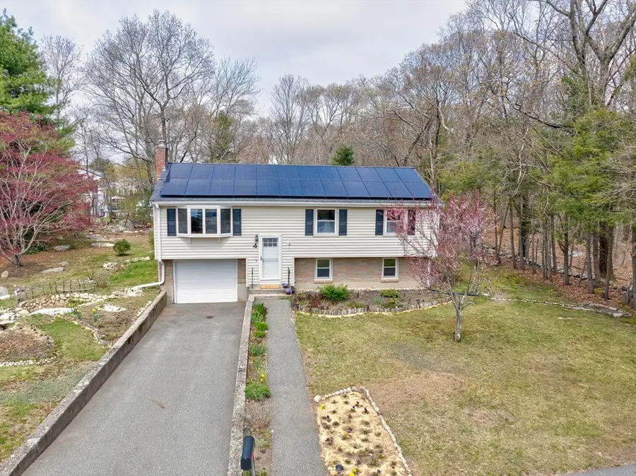 4 Park Dr, Holbrook, MA 02343 - #3
