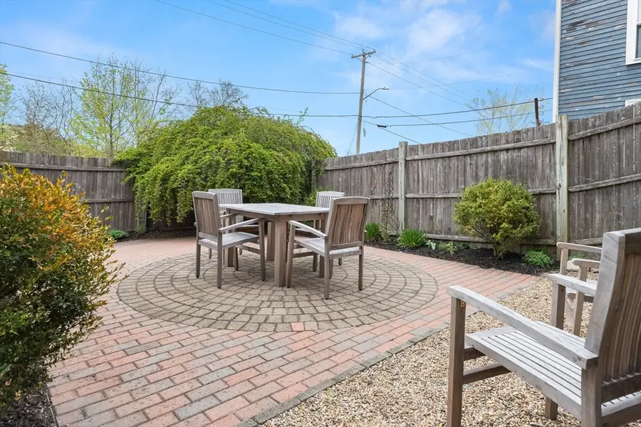 6 Gifford Court, Salem, MA 01970 - #3