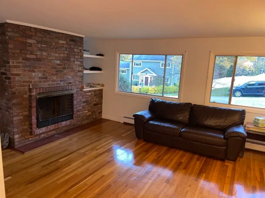 105 Blake St, Needham, MA 02492 - #3