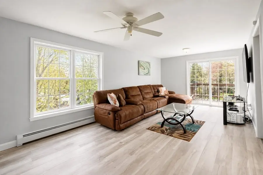 12 Hyannis Place, Worcester, MA 01604 - #3