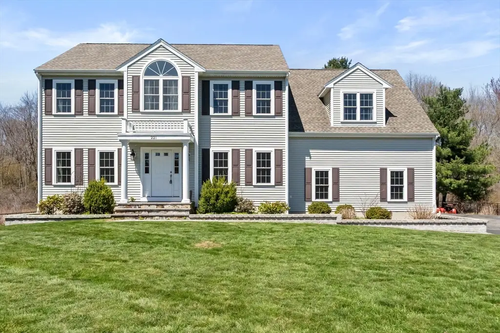 221 Chestnut St, Abington, MA 02351 - #1