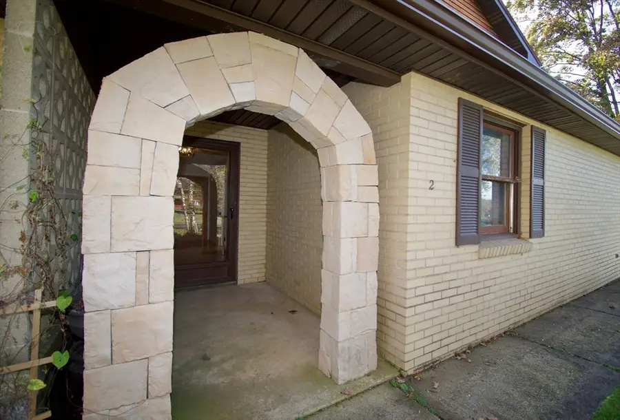 2 Barton St, Granby, MA 01033 - #2